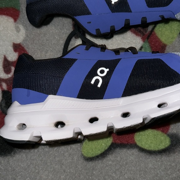 Ladies cloud runner blue sneakers size 8 perfect shape dress engineering. - Picture 8 of 11